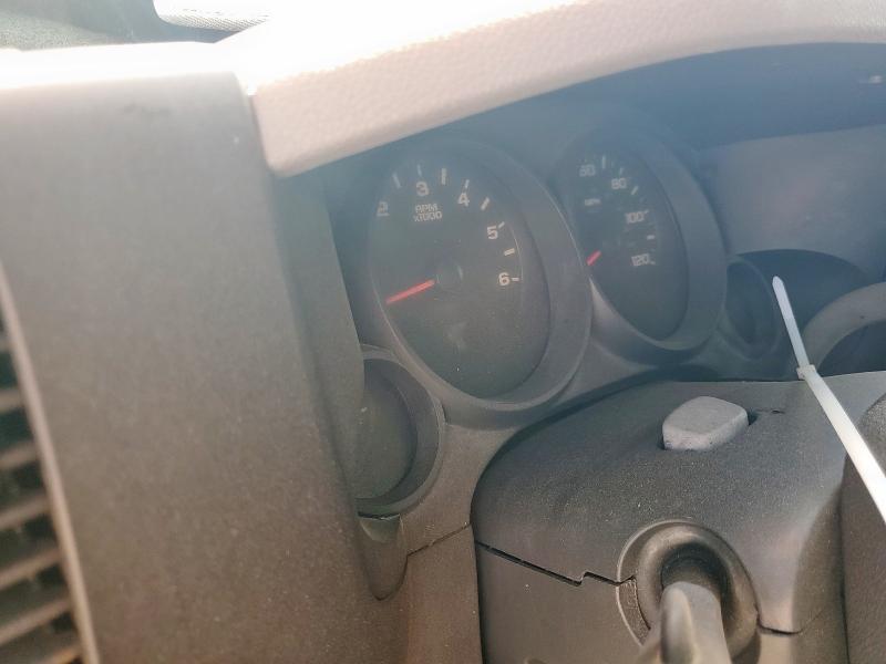 1GCRCPEAXBZ140578 - 2011 CHEVROLET SILVERADO C1500 WHITE photo 9