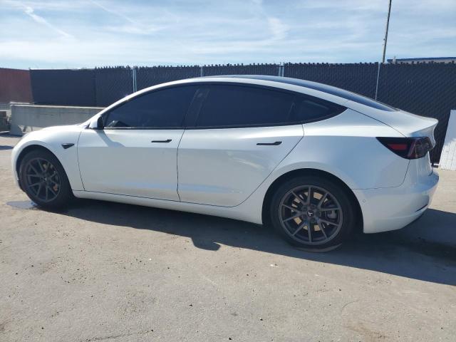 5YJ3E1EA7MF093452 - 2021 TESLA MODEL 3 Blanco foto 2