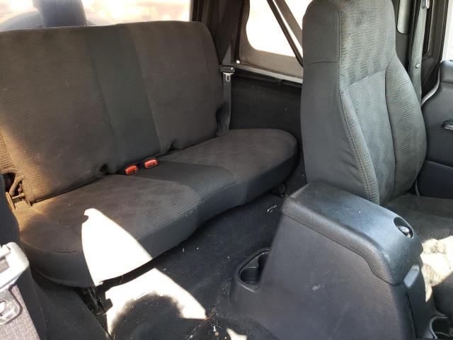 1J4FA39S85P347016 - 2005 JEEP WRANGLER X SILVER photo 10