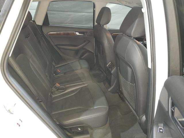 WA1C2AFP8GA143438 - 2016 AUDI Q5 PREMIUM WHITE photo 11