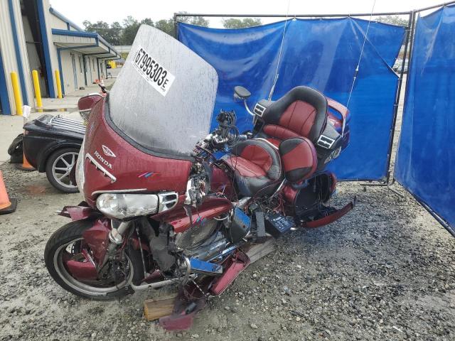 1HFSC47025A406592 - 2005 HONDA GL1800 MAROON photo 2