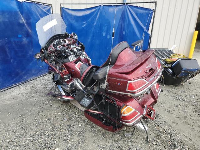 1HFSC47025A406592 - 2005 HONDA GL1800 MAROON photo 3