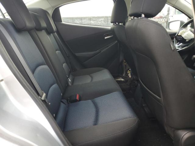 3MYDLBYV3JY300886 - 2018 TOYOTA YARIS IA SILVER photo 10