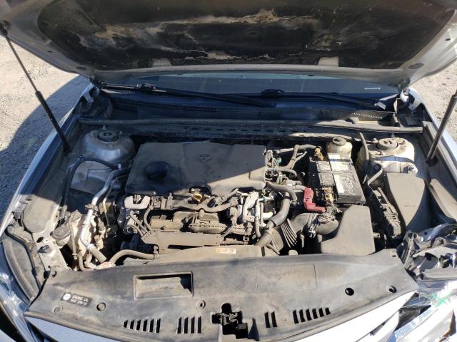 4T1B11HK9JU133671 - 2018 TOYOTA CAMRY L 银色 照片 11