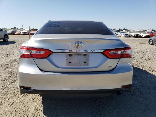 4T1B11HK9JU133671 - 2018 TOYOTA CAMRY L 银色 照片 6