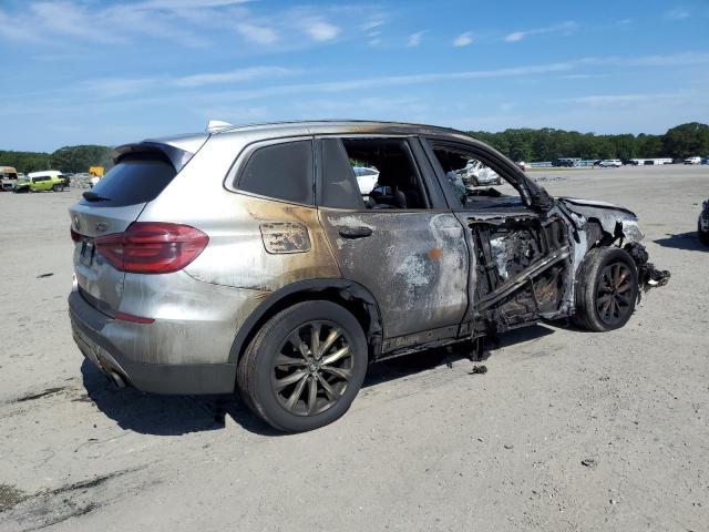 5UXTR9C52JLD60855 - 2018 BMW X3 XDRIVE30I Gümüş foto 3