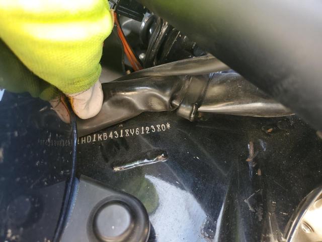 1HD1KB4318Y612380 - 2008 HARLEY-DAVIDSON FLHX BLACK photo 9