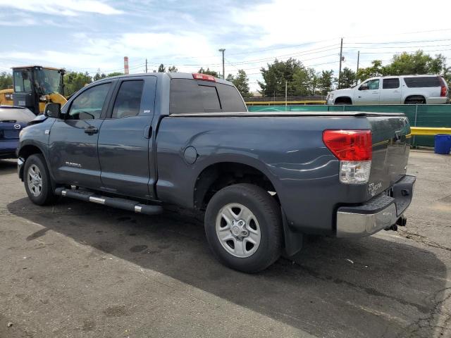 5TFUM5F10AX002486 - 2010 TOYOTA TUNDRA DOUBLE CAB SR5 GRAY photo 2