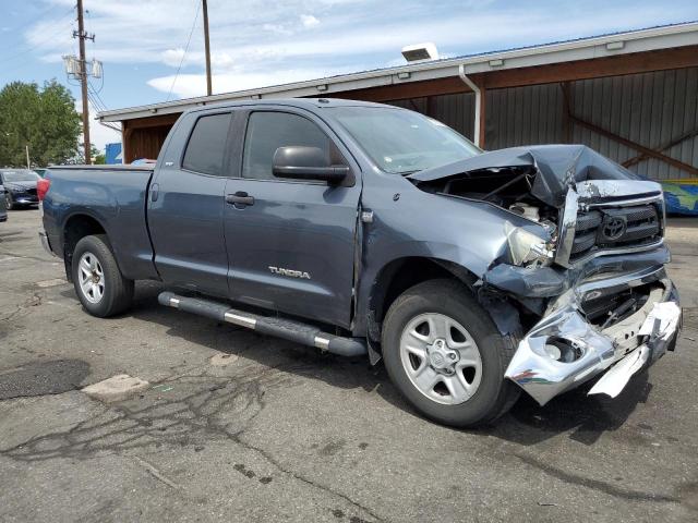 5TFUM5F10AX002486 - 2010 TOYOTA TUNDRA DOUBLE CAB SR5 GRAY photo 4