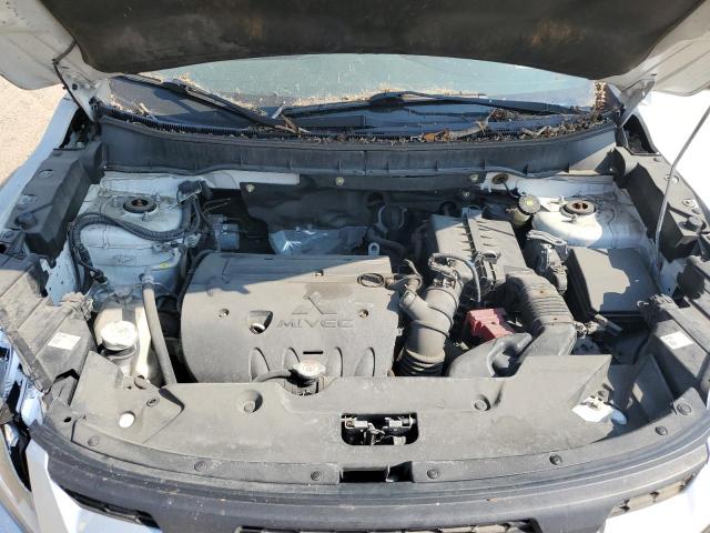 JA4AP3AU4LU005289 - 2020 MITSUBISHI OUTLANDER ES WHITE photo 12