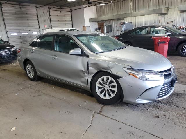 4T4BF1FK9FR477003 - 2015 TOYOTA CAMRY LE SILVER photo 4