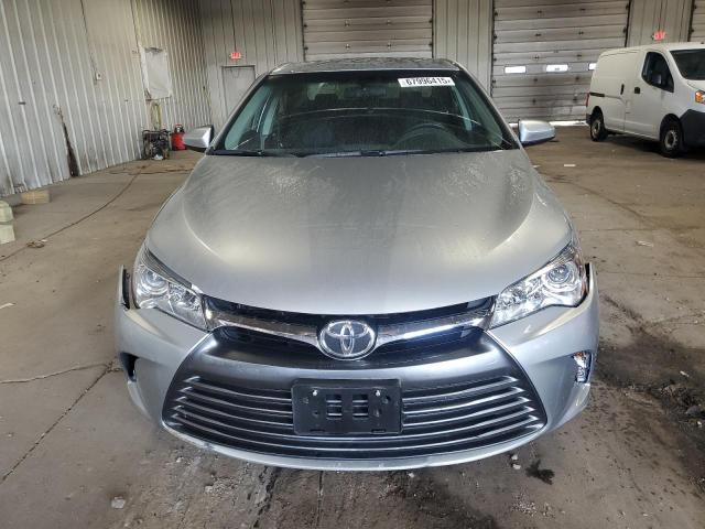 4T4BF1FK9FR477003 - 2015 TOYOTA CAMRY LE SILVER photo 5
