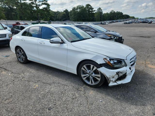 55SWF4JBXJU278051 - 2018 MERCEDES-BENZ C 300 თეთრი ფოტო 4