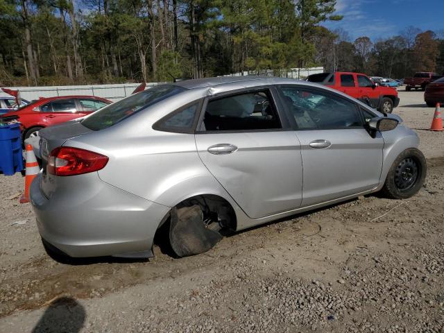 3FADP4BJ6DM158104 - 2013 FORD FIESTA SE SILVER photo 3