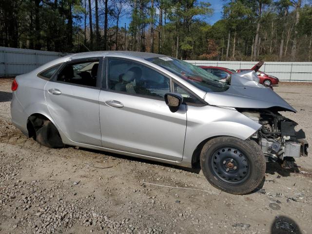 3FADP4BJ6DM158104 - 2013 FORD FIESTA SE SILVER photo 4