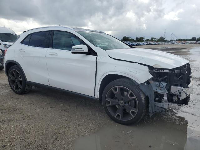 WDCTG4EB8KU004166 - 2019 MERCEDES-BENZ GLA 250 Սպիտակ լուսանկար 4