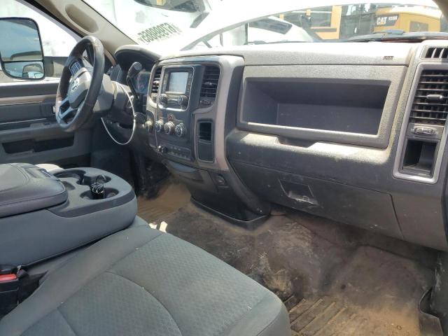 3C7WRNBL1HG520139 - 2017 RAM 5500 თეთრი ფოტო 8