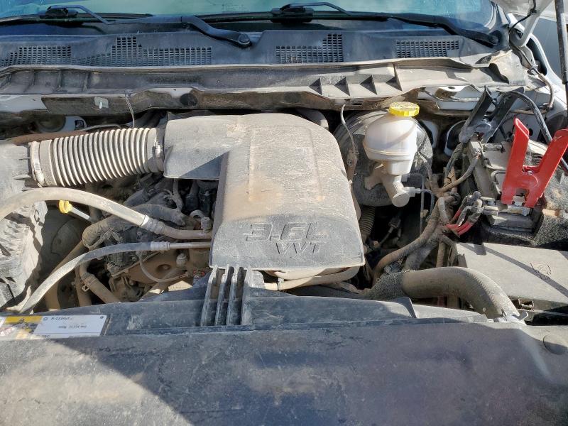 1C6RR7GG8NS188374 - 2022 RAM 1500 CLASSIC SLT Blanc photo 12