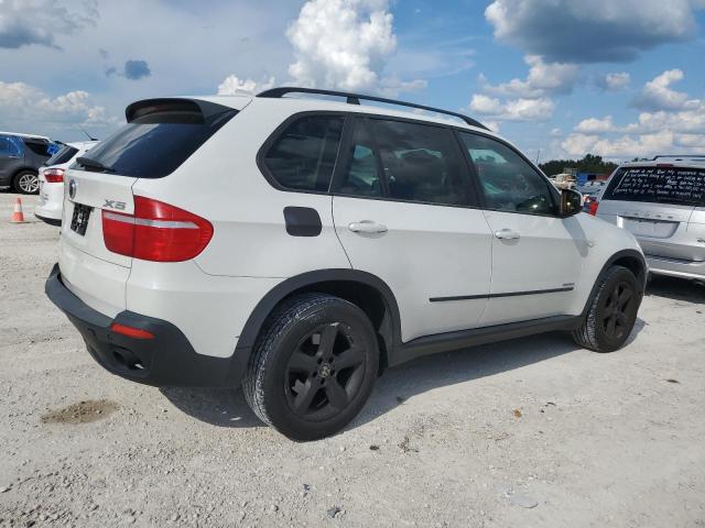 5UXFE4C52AL278570 - 2010 BMW X5 XDRIVE30I WHITE photo 3