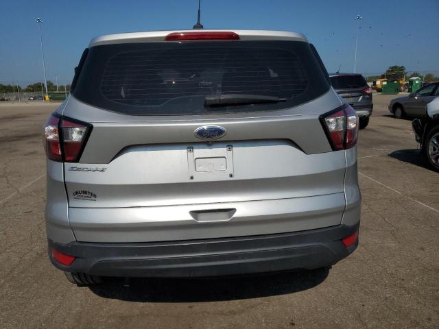 1FMCU0F7XJUC43570 - 2018 FORD ESCAPE S 银色 照片 6