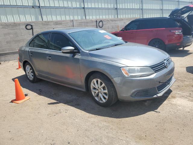 3VWD17AJXEM417741 - 2014 VOLKSWAGEN JETTA SE ნაცრისფერი ფოტო 4