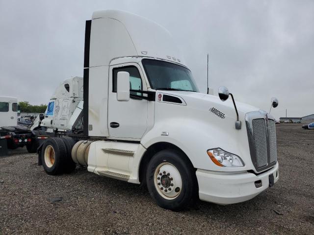 2015 KENWORTH T680 T680, null