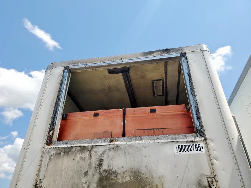 1UYVS2533DU510518 - 2013 UTILITY VS2RA WHITE photo 8