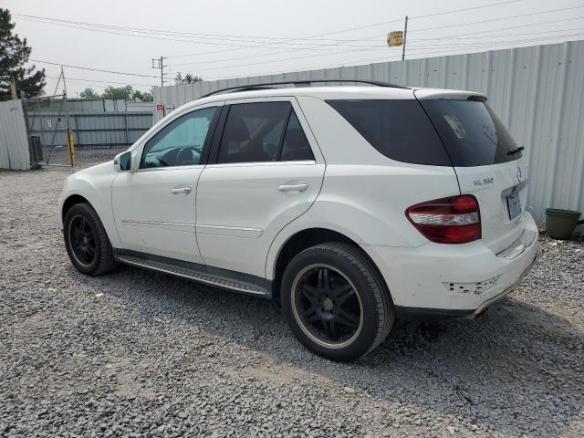 4JGBB8GB8BA660661 - 2011 MERCEDES-BENZ ML 350 4MATIC WHITE photo 2