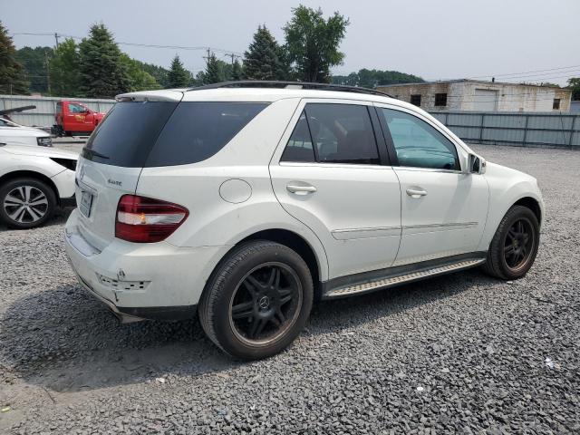 4JGBB8GB8BA660661 - 2011 MERCEDES-BENZ ML 350 4MATIC WHITE photo 3