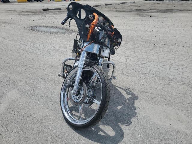 1HD1KB4159Y693027 - 2009 HARLEY-DAVIDSON FLHX BLACK photo 2