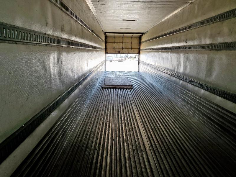 1UYVS25349U645336 - 2009 UTILITY VS2RA WHITE photo 6