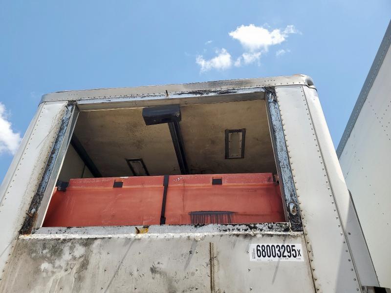 1UYVS25349U645336 - 2009 UTILITY VS2RA WHITE photo 8