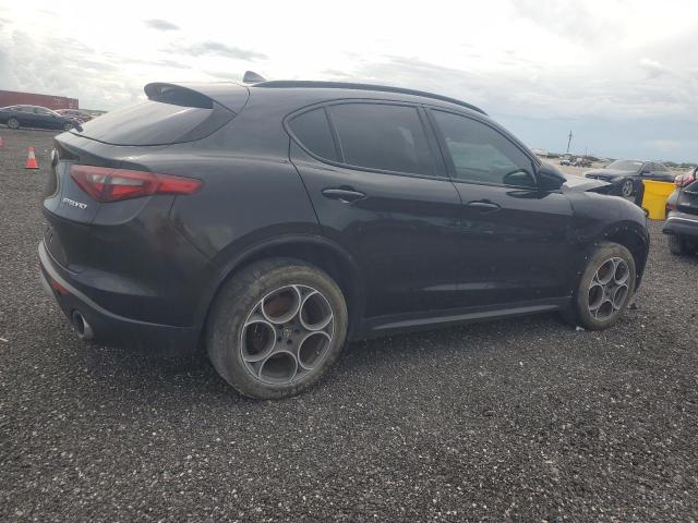 ZASFAKPN8J7B79599 - 2018 ALFA ROMEO STELVIO SPORT BLACK photo 3