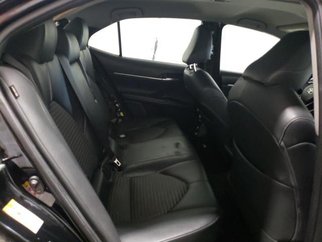 4T1B11HKXJU578825 - 2018 TOYOTA CAMRY L BLACK photo 10