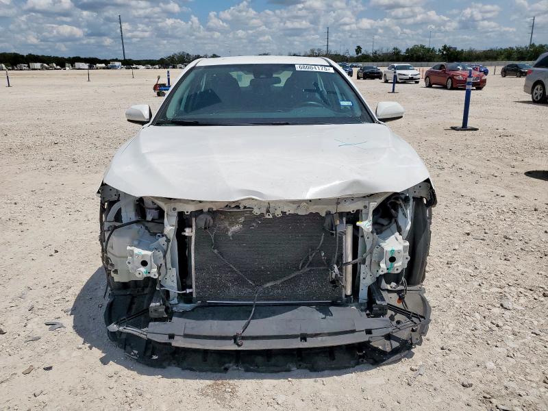 4T1C11AK0LU942431 - 2020 TOYOTA CAMRY LE 白色 照片 5