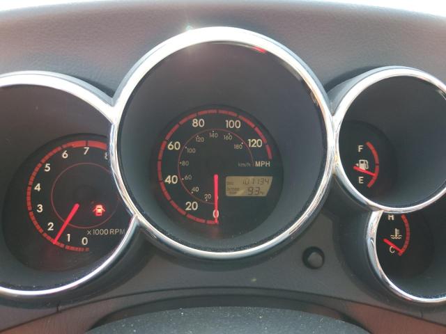 2T1KR32E94C216935 - 2004 TOYOTA COROLLA MA XR WHITE photo 9