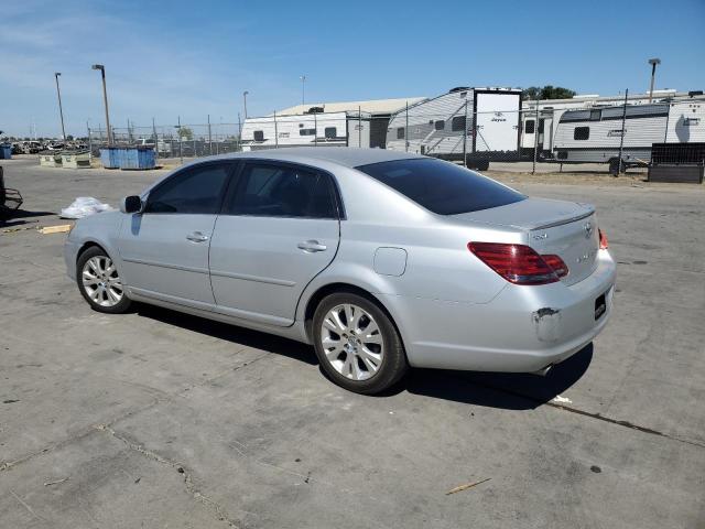 4T1BK36B88U308904 - 2008 TOYOTA AVALON XL SILVER photo 2