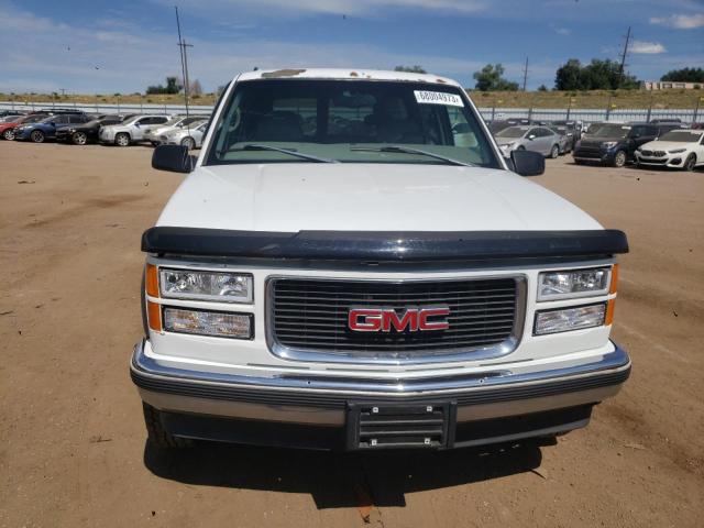 3GKGK26J8WG502915 - 1998 GMC SUBURBAN K2500 WHITE photo 5