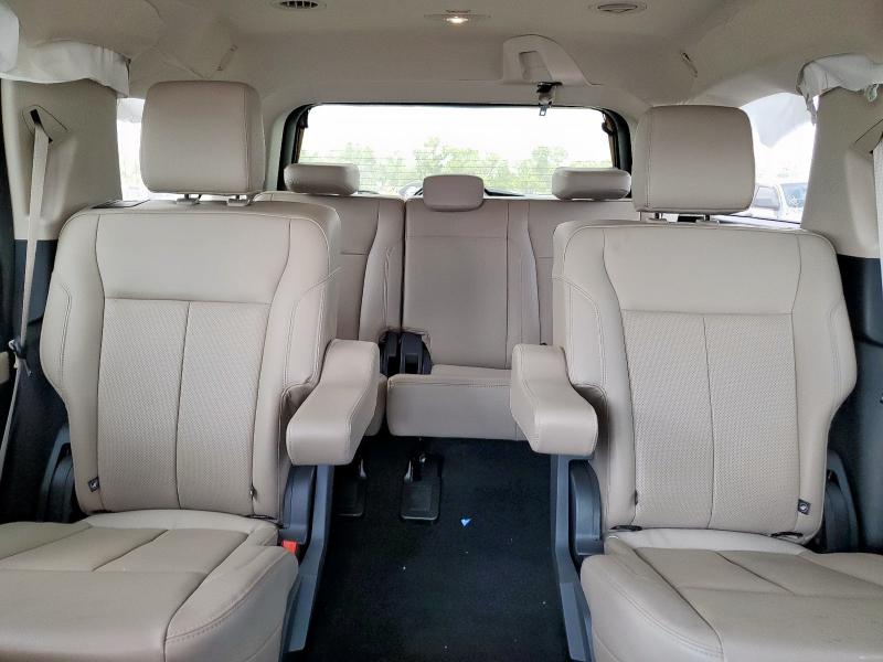 1FMJU1H83REB10898 - 2024 FORD EXPEDITION XLT ვერცხლისფერი ფოტო 10