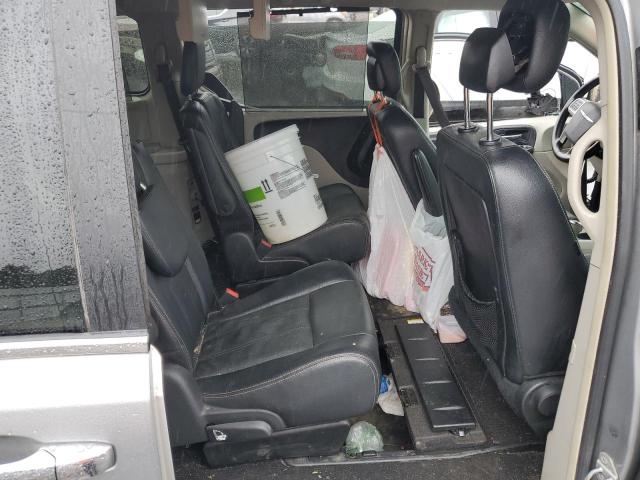 2C4RC1BG5FR743699 - 2015 CHRYSLER TOWN & COU TOURING 银色 照片 11