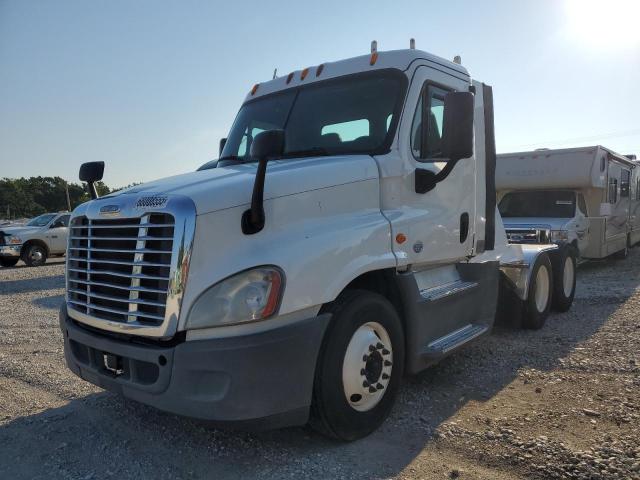 1FUJGEDV6FLGJ9739 - 2015 FREIGHTLINER CASCADIA 1 WHITE photo 2