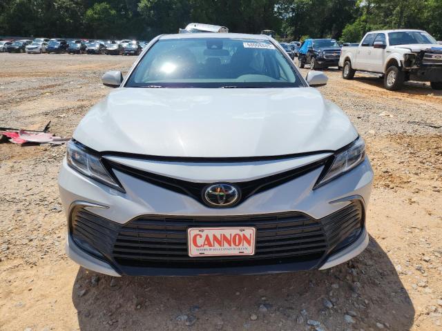 4T1C11AK2PU109980 - 2023 TOYOTA CAMRY LE WHITE photo 5