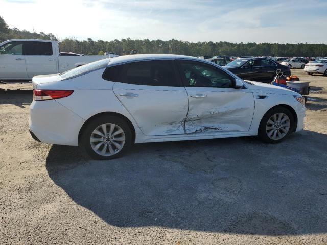 5XXGT4L36JG269459 - 2018 KIA OPTIMA LX WHITE photo 3