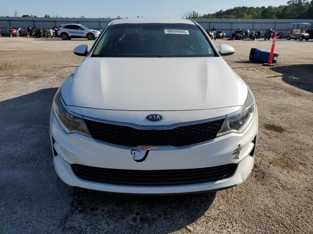 5XXGT4L36JG269459 - 2018 KIA OPTIMA LX WHITE photo 5