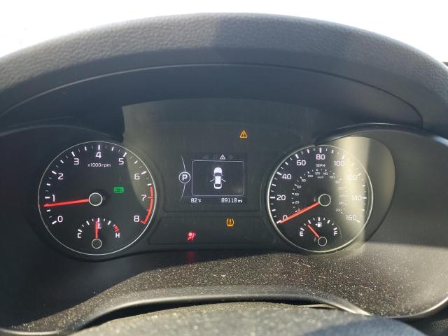 5XXGT4L36JG269459 - 2018 KIA OPTIMA LX WHITE photo 9