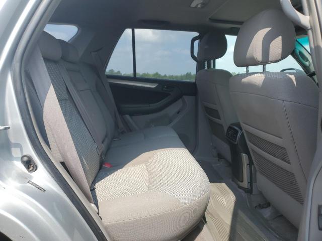 JTEBU14R260088369 - 2006 TOYOTA 4RUNNER SR5 ვერცხლისფერი ფოტო 11