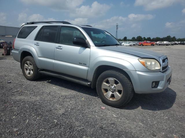 JTEBU14R260088369 - 2006 TOYOTA 4RUNNER SR5 ვერცხლისფერი ფოტო 4