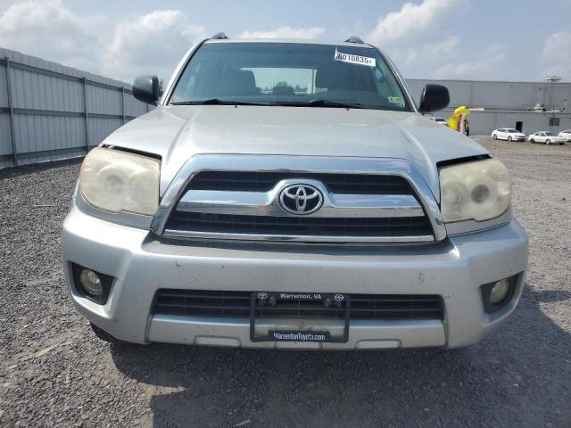 JTEBU14R260088369 - 2006 TOYOTA 4RUNNER SR5 ვერცხლისფერი ფოტო 5