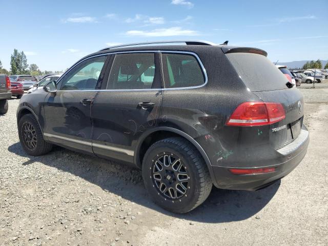 WVGEF9BP3DD007747 - 2013 VOLKSWAGEN TOUAREG V6 黑色 照片 2