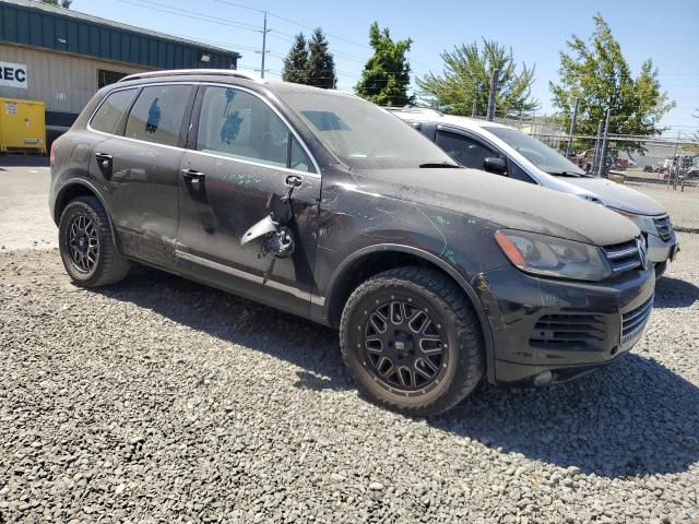 WVGEF9BP3DD007747 - 2013 VOLKSWAGEN TOUAREG V6 黑色 照片 4